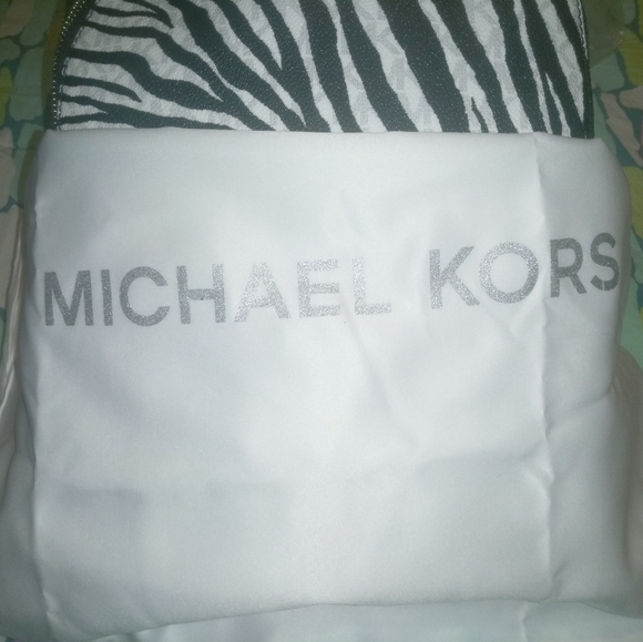 Michael Kors Rhea Zip Medium Backpack - Picture 14 of 16